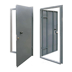 Дешевые входные металлические двери для дачи